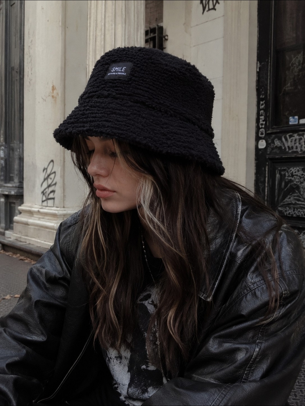Black Teddy Sherpa Bucket Hat XS/S Cozy Soft Girl Minimalist Winter Indie Sleaze